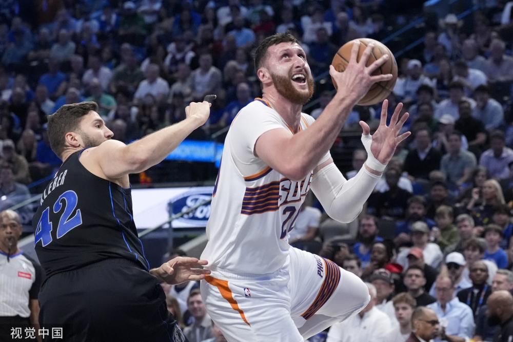 在足球场上 在足球场上