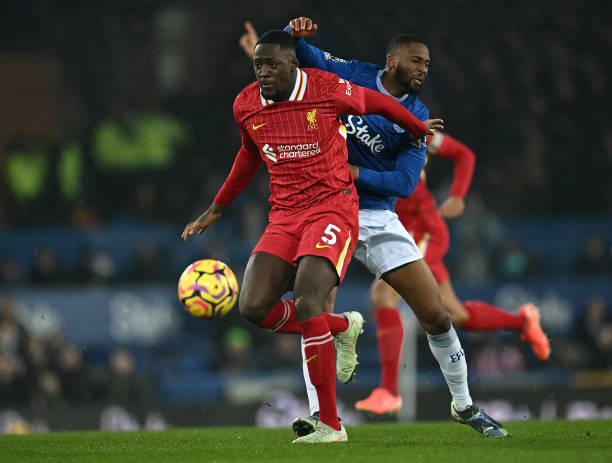 年积累与发 年积累与发